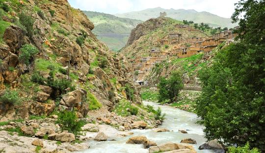 اقامتگاه روستایی کردستان