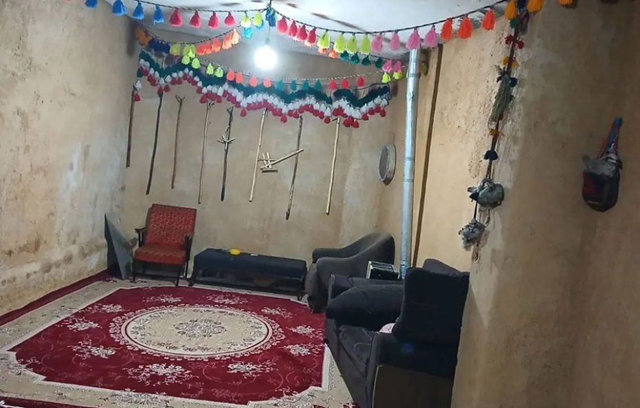 اجاره ویلا در گزستان | نزدیک آبشار زردلیمه | با امکان سفارش غذا و راهنما(237)