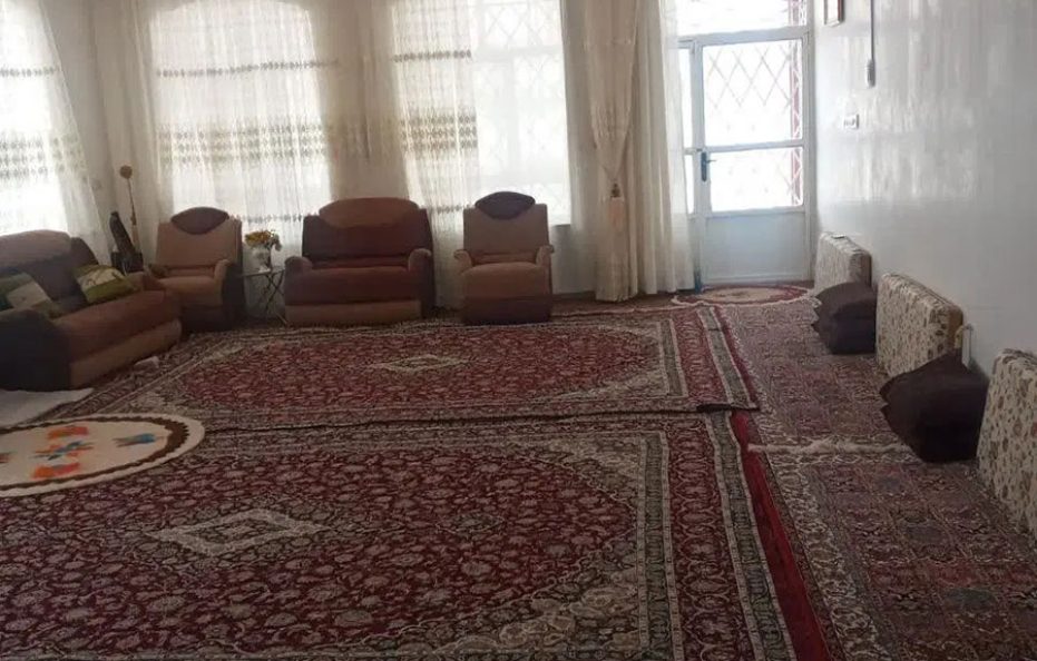 اجاره باغ ویلا سه طبقه در کوهرنگ | دامنه زردکوه | ۱۵۰۰ متر زمین و فول امکانات (235)